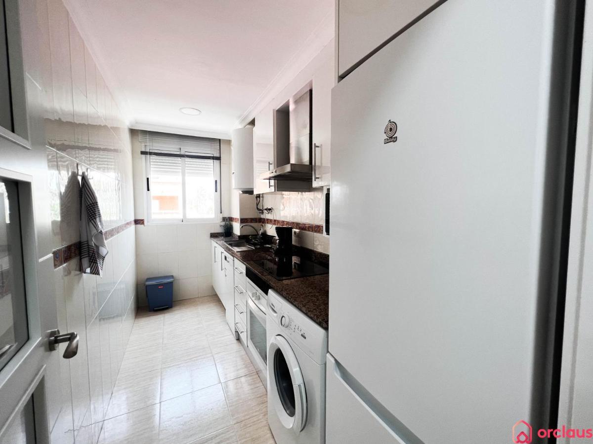 Modern Apartment In Front Of The Mediterranean أوروبيسا ذيل مار المظهر الخارجي الصورة
