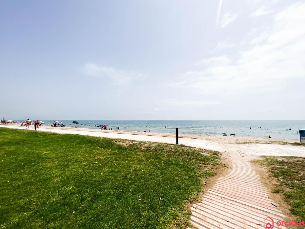 Modern Apartment In Front Of The Mediterranean أوروبيسا ذيل مار المظهر الخارجي الصورة