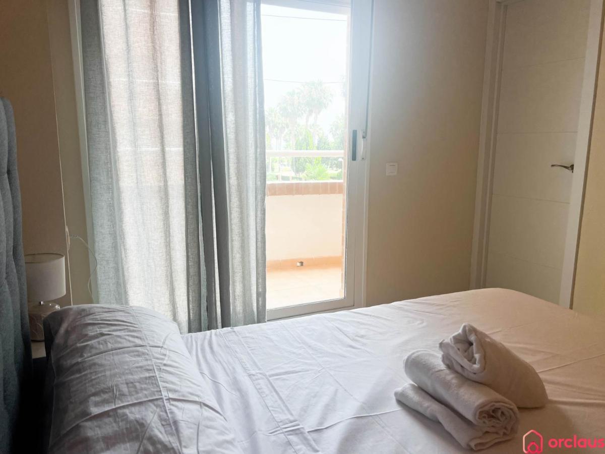 Modern Apartment In Front Of The Mediterranean أوروبيسا ذيل مار المظهر الخارجي الصورة