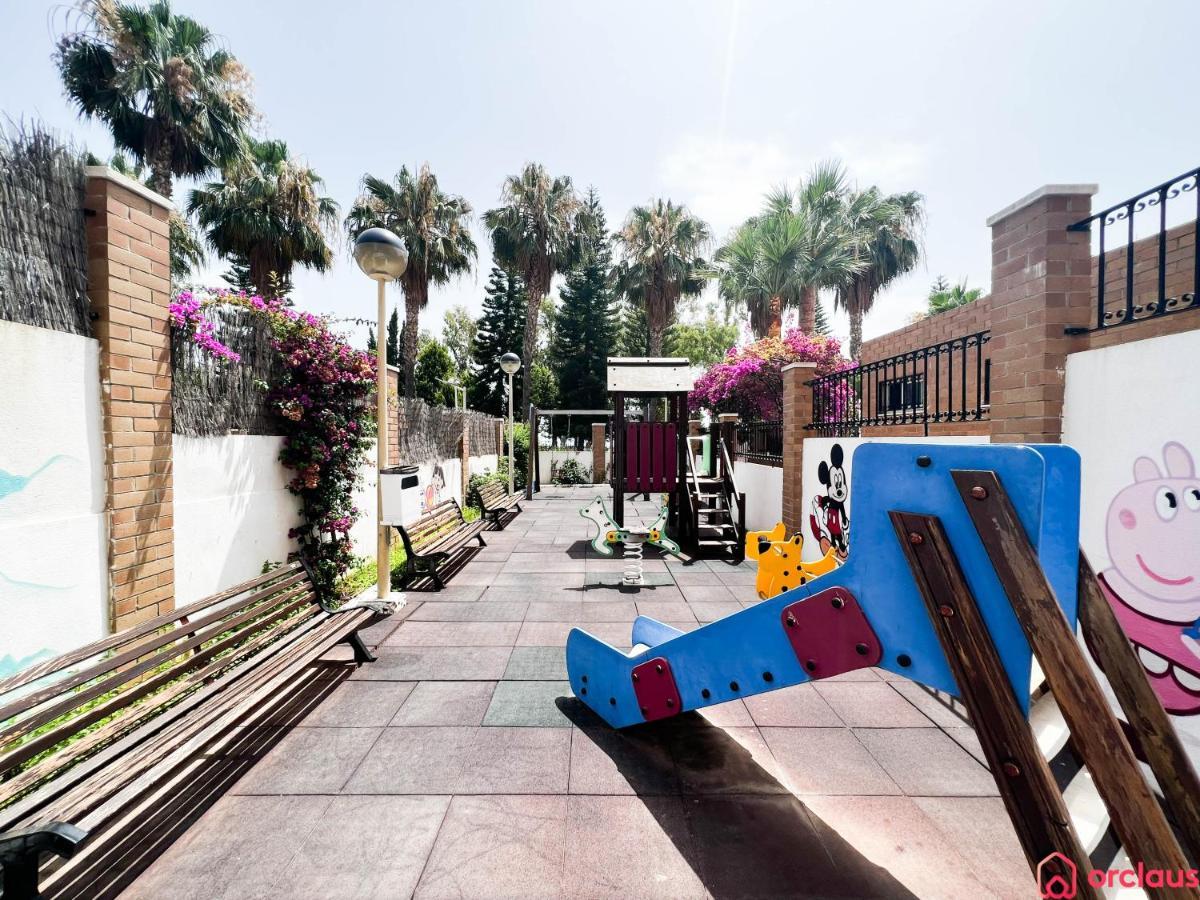 Modern Apartment In Front Of The Mediterranean أوروبيسا ذيل مار المظهر الخارجي الصورة